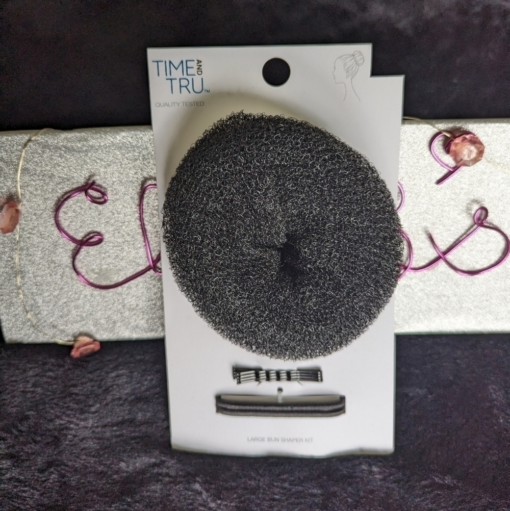 Hair Bun Accessory Kit - Picture 2 of 4